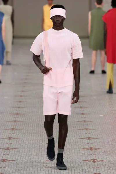 Look 4
